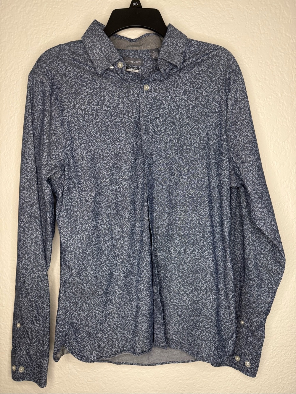 Van Heusen Men's Blue Micro-Pattern Dress Shirt